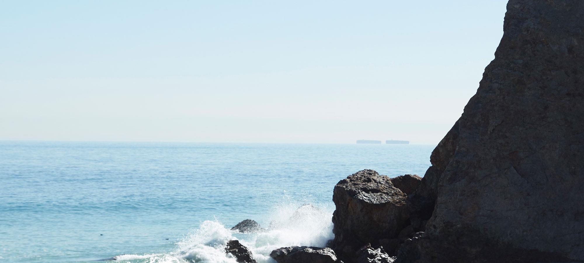 Tinnitus aallot lyövät rantakivikkoon